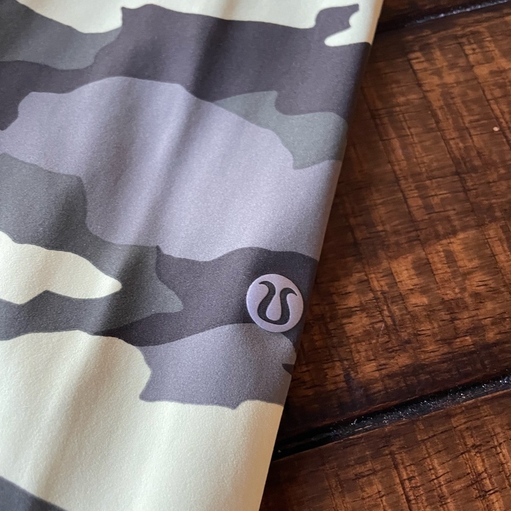 Lululemon Fast Free HR Tight 25” Camo Size 4 Crispin Green Pockets - Picture 2 of 6